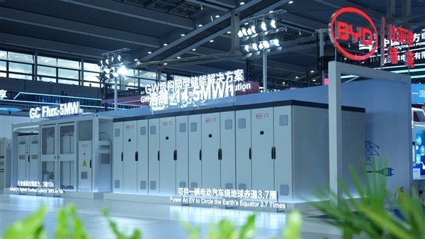2710Ah全球量产最大容量！比亚迪在日本推出新型储能产品“浩瀚”