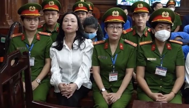 越南前女首富张美兰资产接连被拍卖：两个爱马仕包起拍价超百万，游艇降价后仍流拍