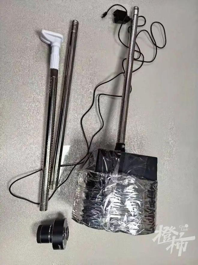 杭州一小区3楼租户长期有噪音,2楼小夫妻买震楼器反击,结果1楼报了警!派出所上门调解10次,次次不欢而散,最后请来了房东……