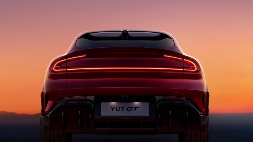 雷军谈小米YU7 GT“原汁原味纯血GT”设计,姿态兼备优雅与力量