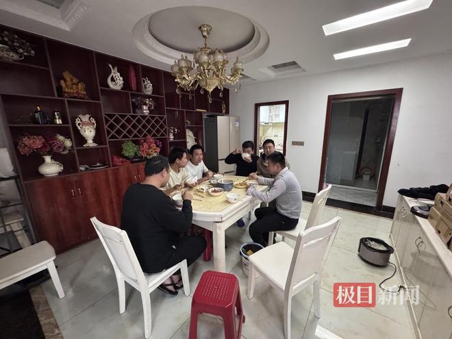 贵阳花果园频现闪婚骗局:有女子上午离婚下午结婚,还有男子花30万元领证21天后新娘跑了