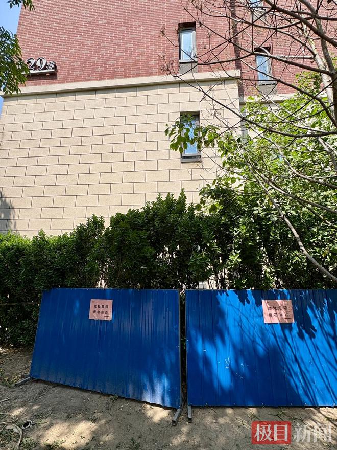 小区暗藏“吃人”竖井：天津两男童从6米高处坠落，一人重伤开颅昏迷已10天丨极目调查