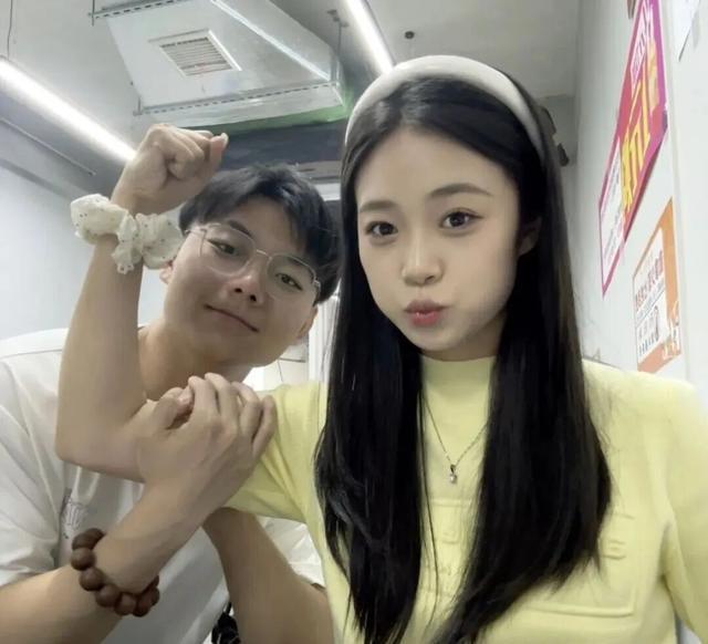 河南“00后”新人将6.8万元彩礼捐慈善机构,双方家长得知后又各出一半资金凑够20万元,全力支持爱心捐赠