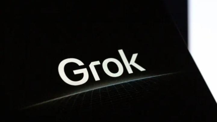 马斯克宣布Grok V9-Medium 1.5T完成训练:两到三周发布