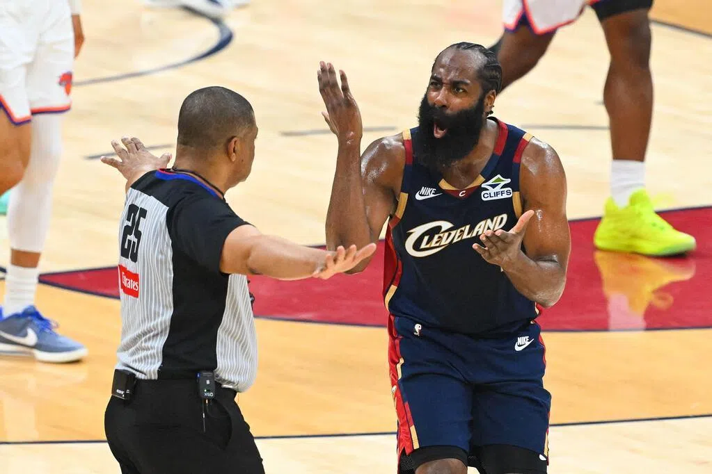 NBA东部决赛尼克斯三战全胜 基本宣判骑士“死刑”