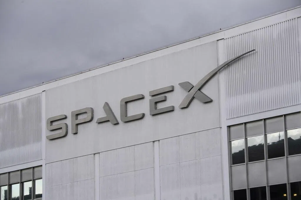 SpaceX提交上市文件披露巨亏 马斯克仍握绝对控制权