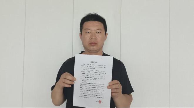 结婚22年男子被大儿子打后发现俩儿子非亲生：养了一只狼